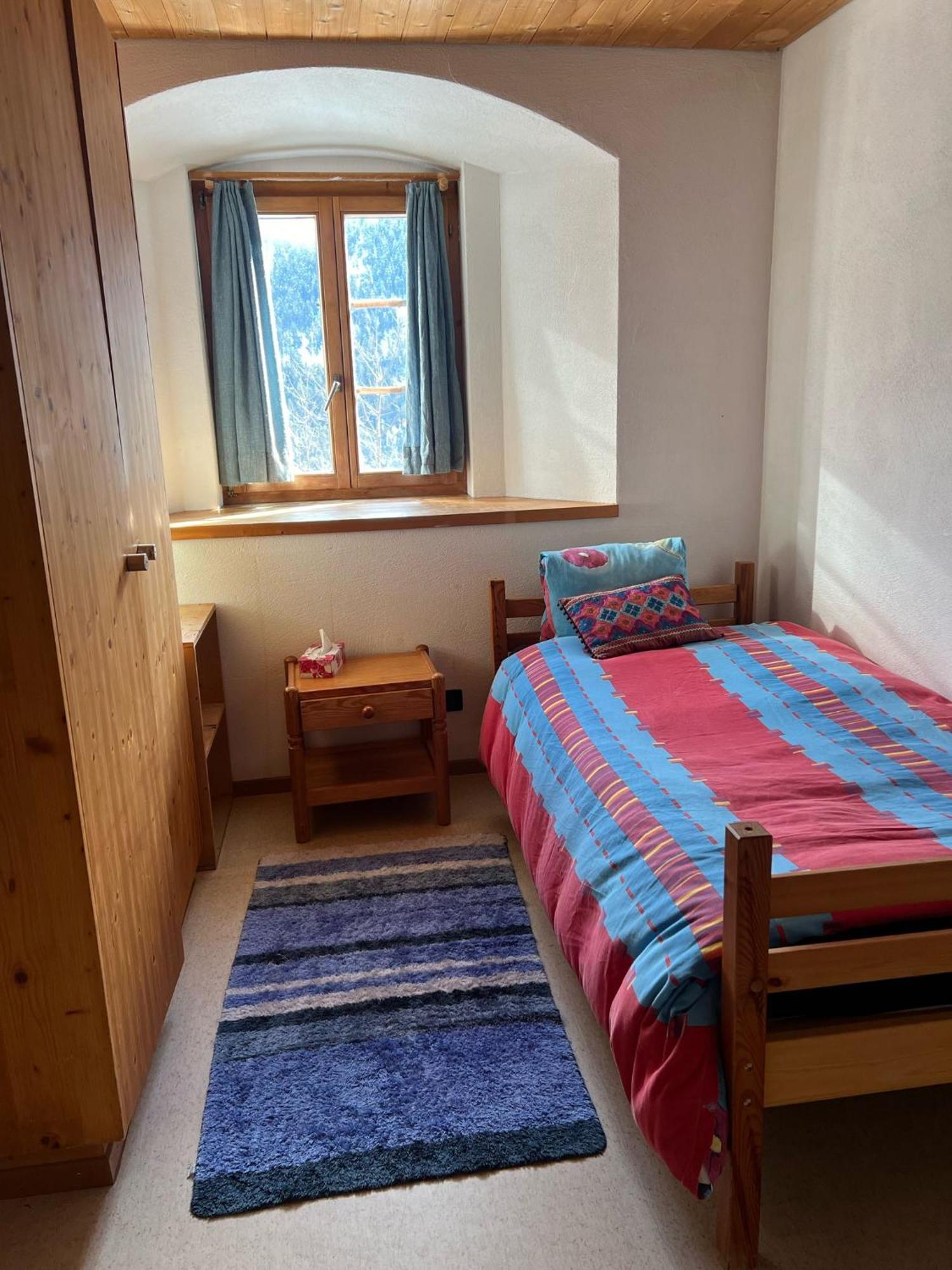 Hotel Chasa Crusch à Sent Extérieur photo