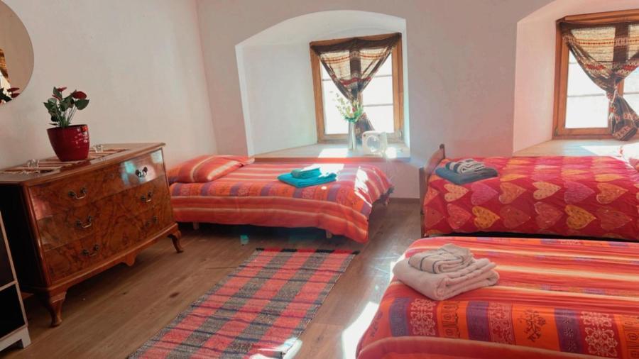Hotel Chasa Crusch à Sent Extérieur photo