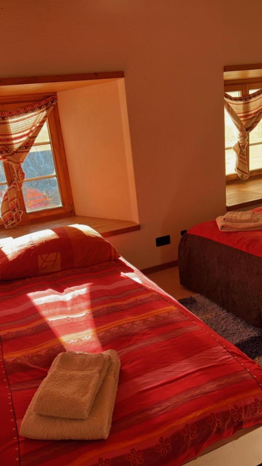 Hotel Chasa Crusch à Sent Extérieur photo